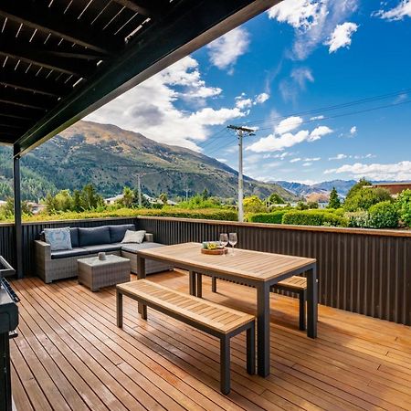 Views On Parry - Lake Hawea Holiday Home Lago Hawea Exterior foto