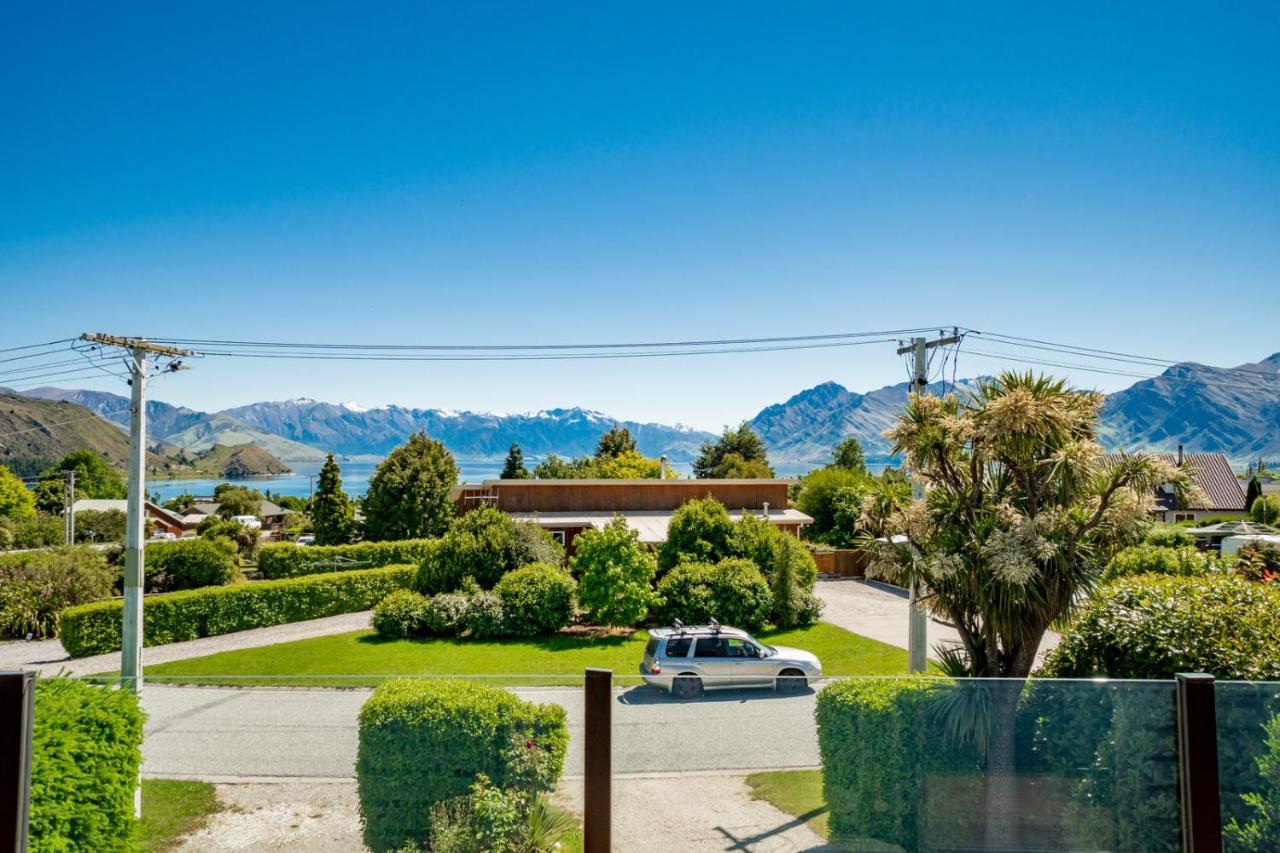 Views On Parry - Lake Hawea Holiday Home Lago Hawea Exterior foto