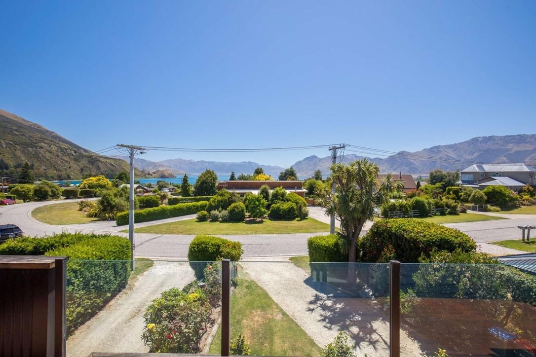 Views On Parry - Lake Hawea Holiday Home Lago Hawea Exterior foto