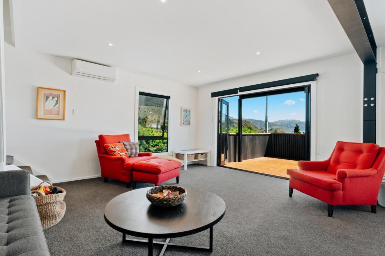 Views On Parry - Lake Hawea Holiday Home Lago Hawea Exterior foto