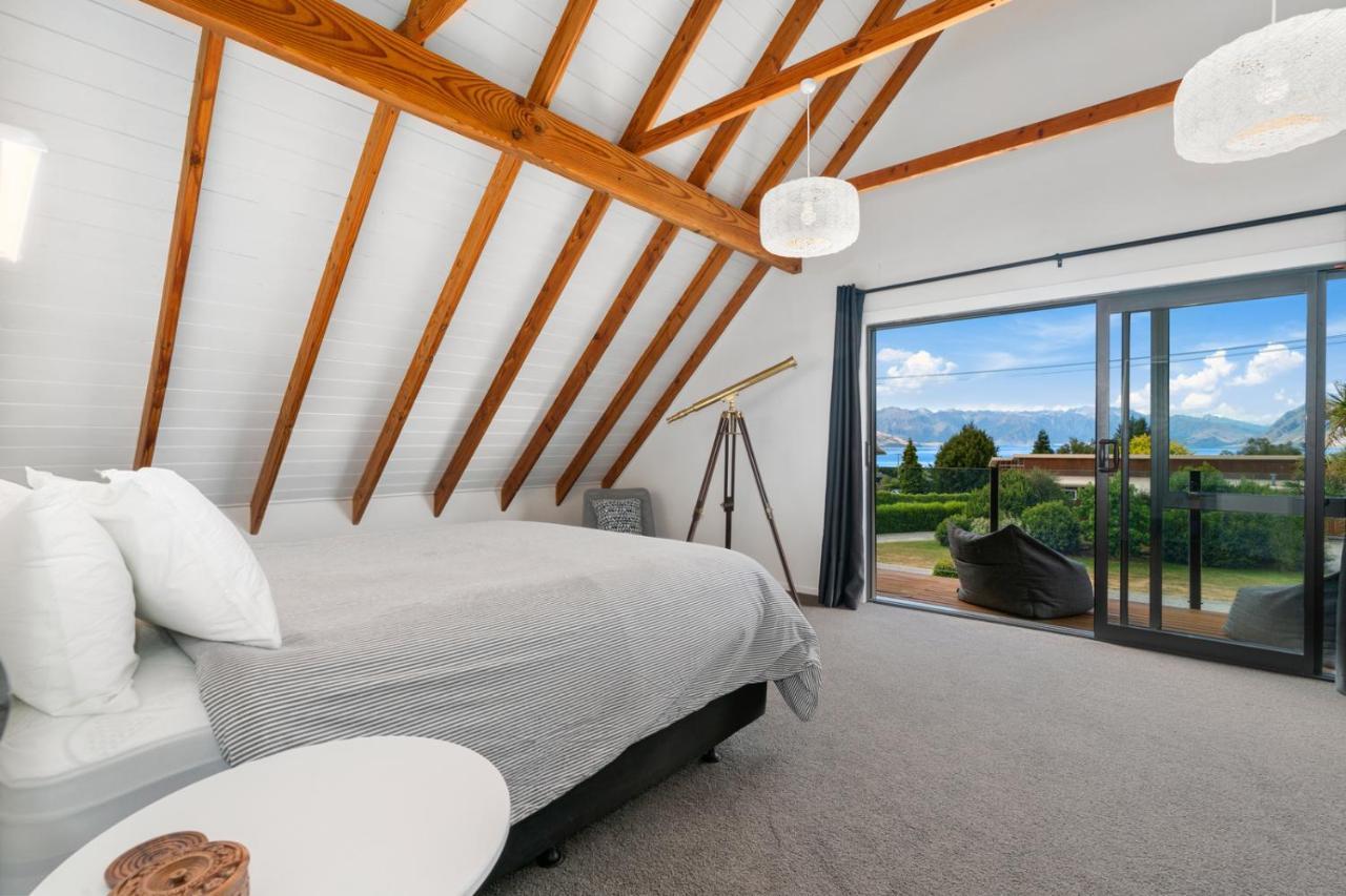 Views On Parry - Lake Hawea Holiday Home Lago Hawea Exterior foto