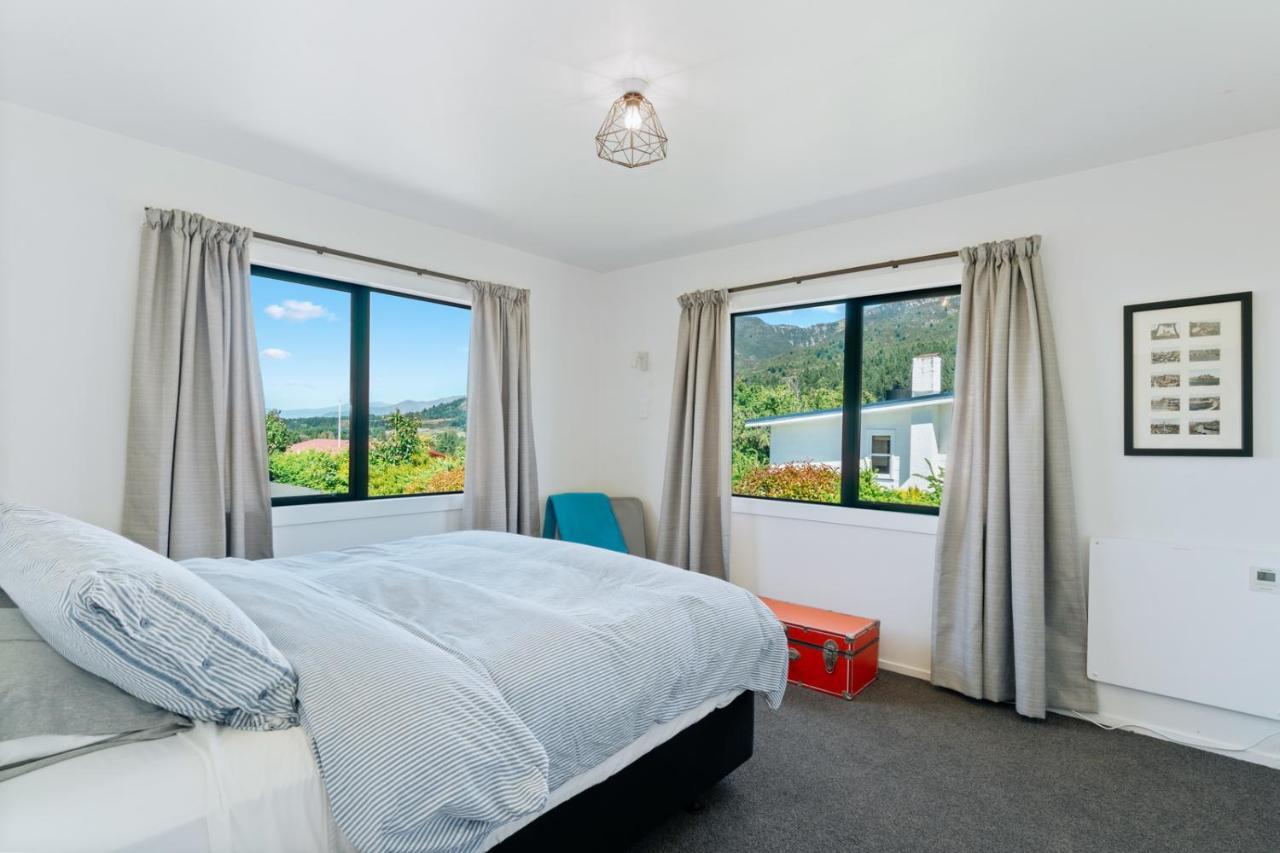 Views On Parry - Lake Hawea Holiday Home Lago Hawea Exterior foto